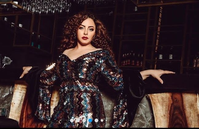عيد الأضحى المبارك.. إلهام عبد البديع تُهدي جمهورها صورة جديدة من إطلالتها الملوكية