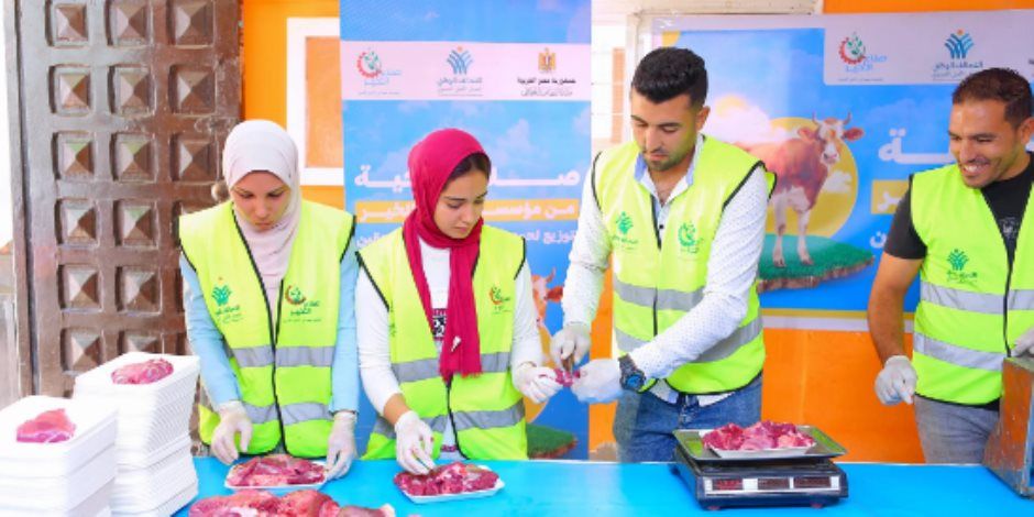 التحالف الوطنى للعمل الأهلى يواصل توزيع لحوم الأضاحى بقرى البحيرة