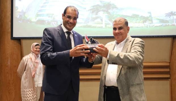 التعليم العالي تنظم زيارة للطلاب الوافدين لمستشفى سرطان الأطفال 57357