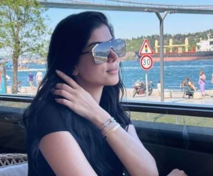 شاهد.. كارولين عزمي تتألق في أحدث ظهور عبر إنستجرام