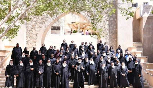 البابا تواضروس يزور دير أبو مقار بوادي النطرون «صور»