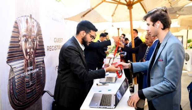 30 يونيو.. خدمات غير مسبوقة وجسور تواصل مستمرة للمصريين بالخارج