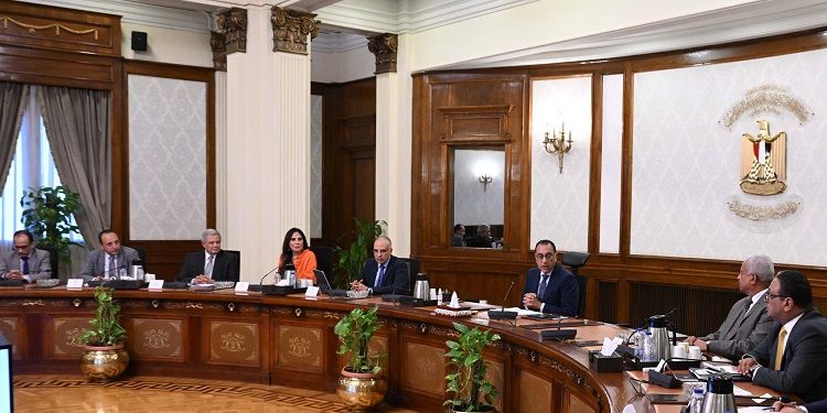 رئيس الوزراء يتابع جهود توفير مياه الشرب والري بمحافظة…