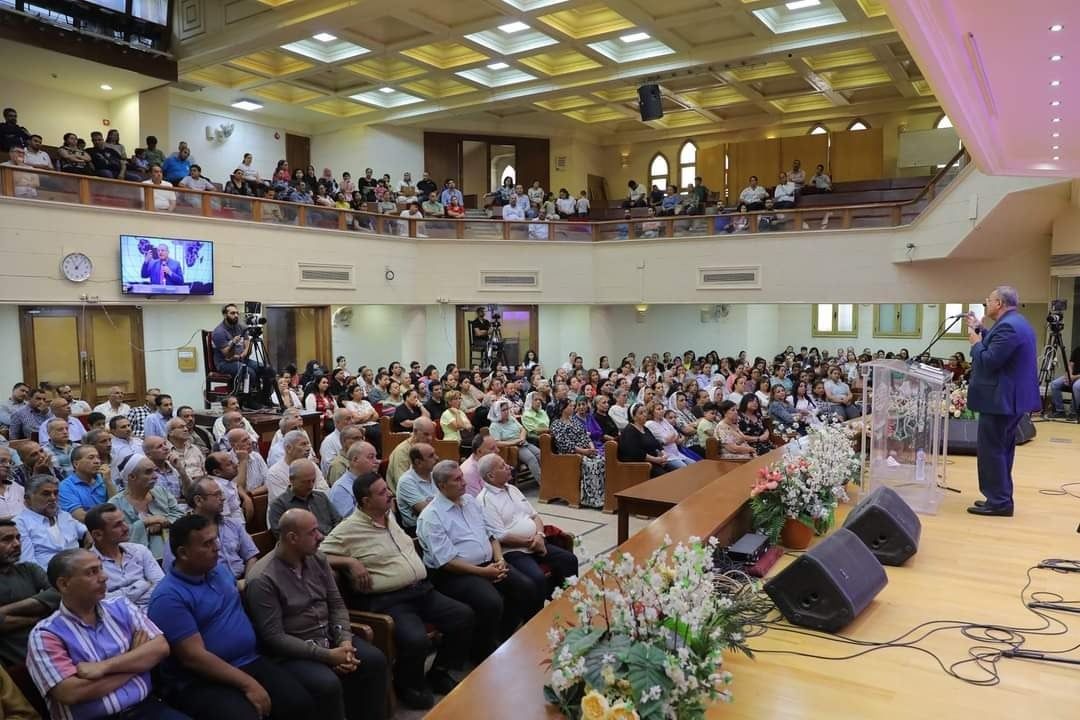 رئيس الإنجيلية يشارك في اجتماع الأحد بالكنيسة الرسولية بالشرابية