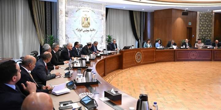 الحكومة: مستمرون بالتعاون مع القطاع المصرفي في تدبير النقد…