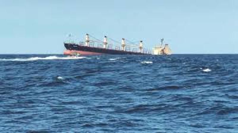 انفجار بالقرب من سفينة تجارية قبالة سواحل اليمن