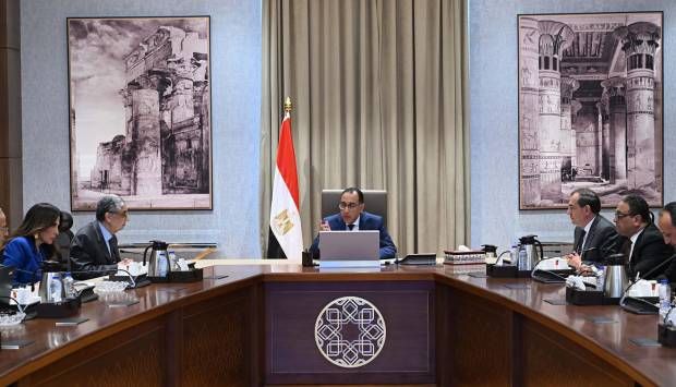 مدبولي يناقش مع الوزراء المعنيين حلول مشكلة انقطاع الكهرباء وتخفيف الأحمال