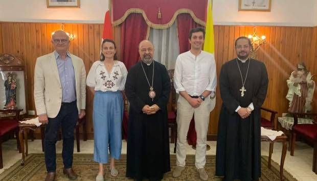 بطريرك الكاثوليك يستقبل وفد مؤسسة أعمال الشرق
