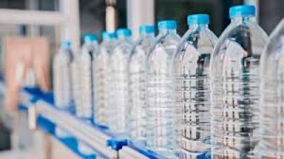 احذر.. زجاجات المياه البلاستيكية قد تصيبك بهذا المرض