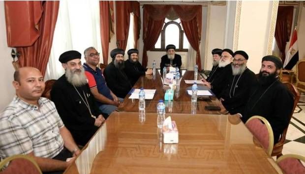 البابا تواضروس يجتمع بأمانة خدمة الشباب بالإسكندرية