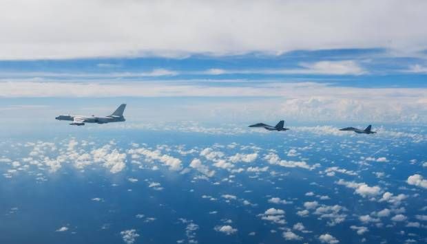 تايوان ترصد 35 طائرة صينية حول الجزيرة خلال 24 ساعة