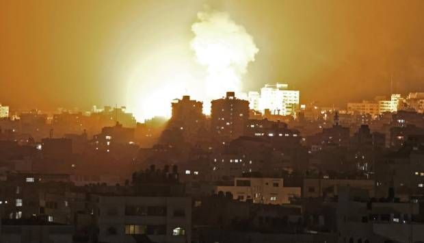 شهداء وجرحى في قصف إسرائيلي استهدف مقر الدفاع المدني بالنصيرات وسط غزة