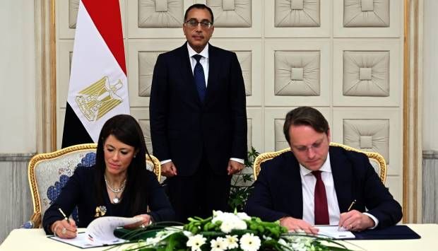 مدبولي يشهد التوقيع على 4 اتفاقيات تمويلية مع الاتحاد الأوروبي