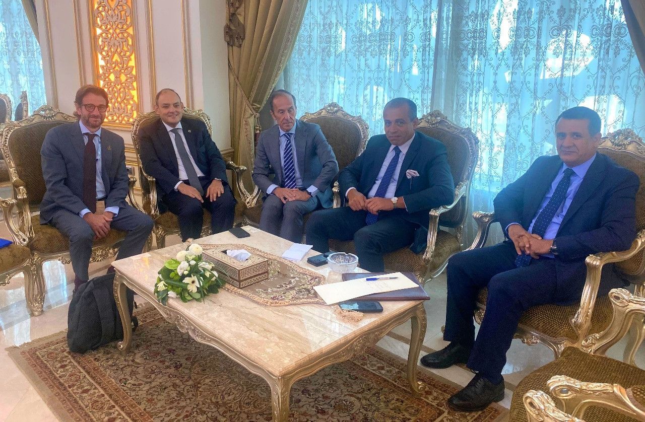 وزير التجارة يعقد لقاءات مع مسئولي عدد من الشركات العالمية المستثمرة بمصر