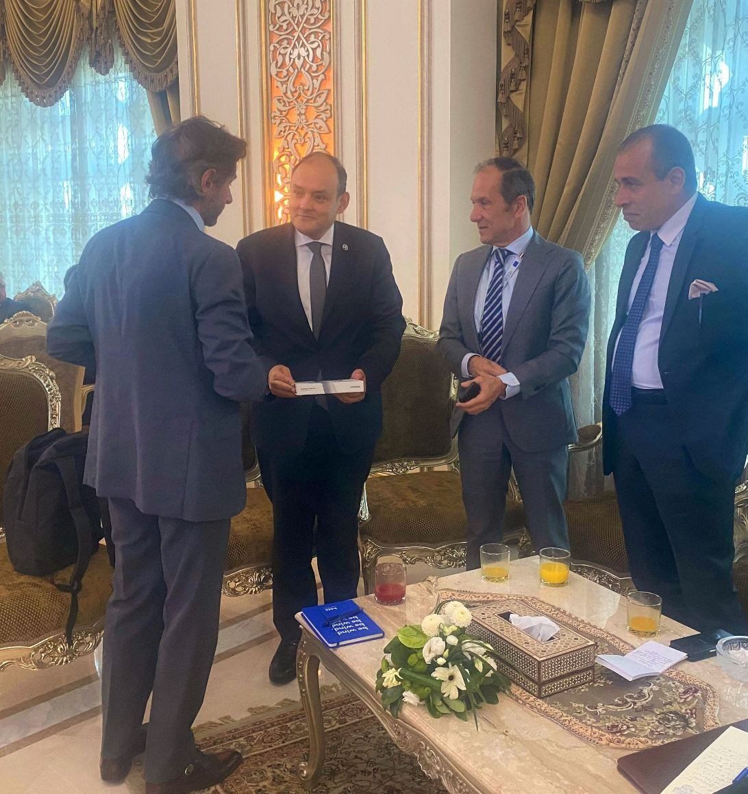 وزير التجارة يعقد لقاءات مع مسئولي عدد من الشركات العالمية المستثمرة بمصر