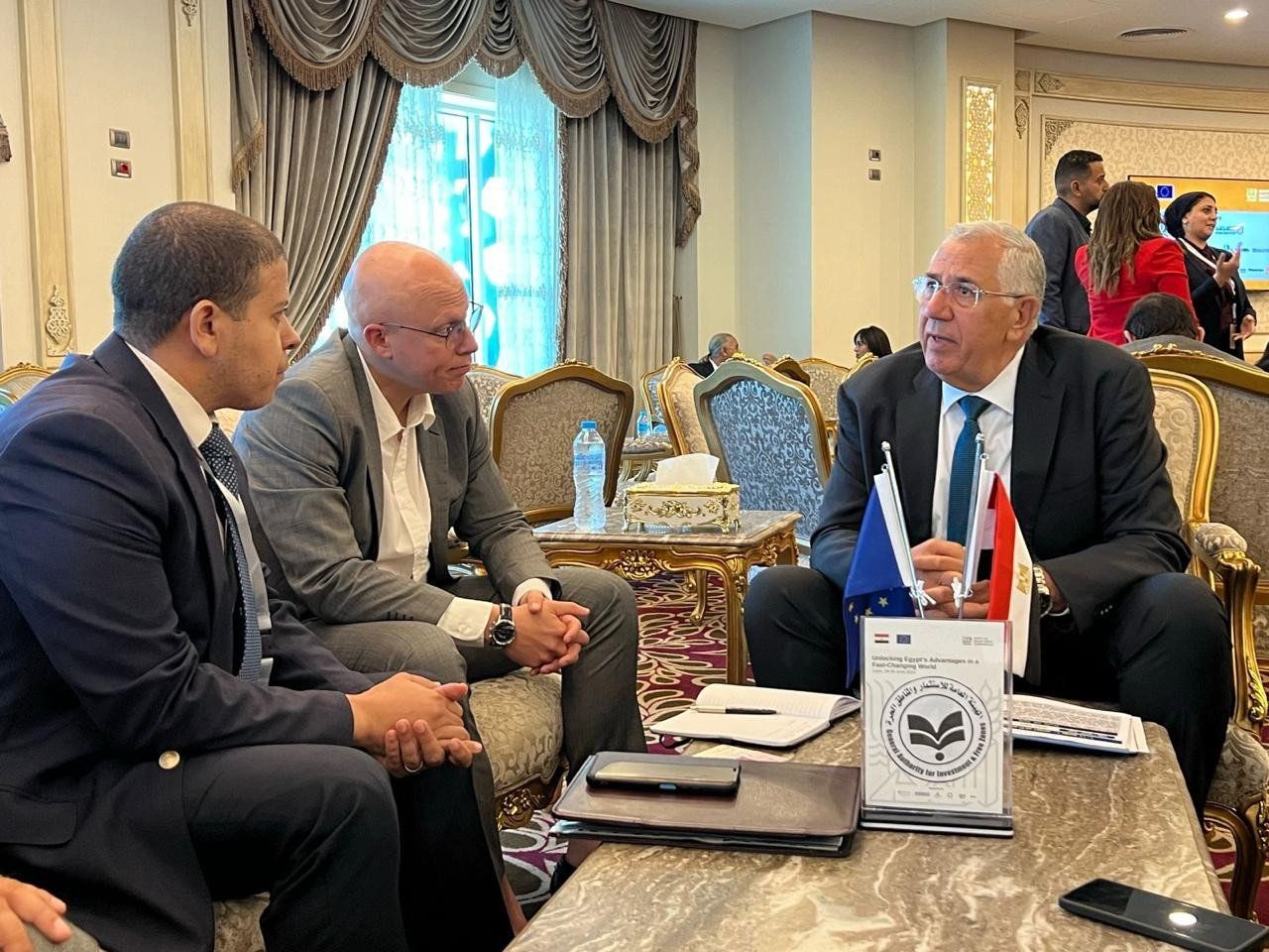 على هامش مؤتمر الاستثمار المصري الأوروبي.. الزراعة تبحث تسويق تقاوي البطاطس