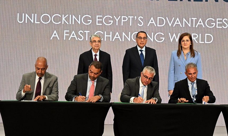 توقيع 4 اتفاقيات في مجال الأمونيا الخضراء بقيمة 33 مليار…