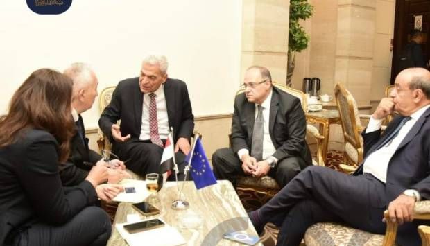 «هيئة الدواء» تلتقي وفود 3 شركات عالمية في مؤتمر الاستثمار المصري الأوروبي