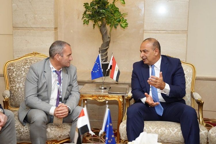 التخطيط تبحث مع ETF VINCI الفرنسية توطين صناعات السكك…