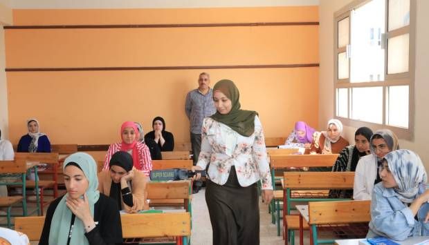 بدء امتحان اللغة الأجنبية الأولى للثانوية العامة