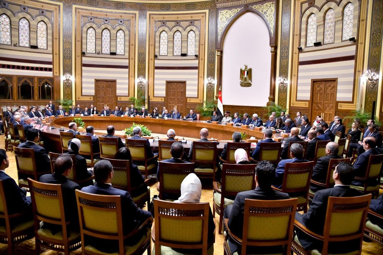 عاجل| السيسي يطالب الوزراء الجدد بالتطوير الشامل للسياسات والأداء الحكومي