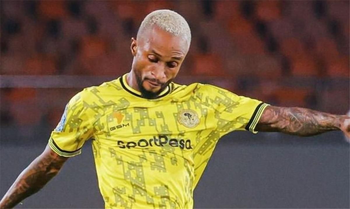 بديلا لنجم وسط ملعب القلعة الحمراء.. الأهلي يسعى لخطف نجم نادي يانج أفريكانز