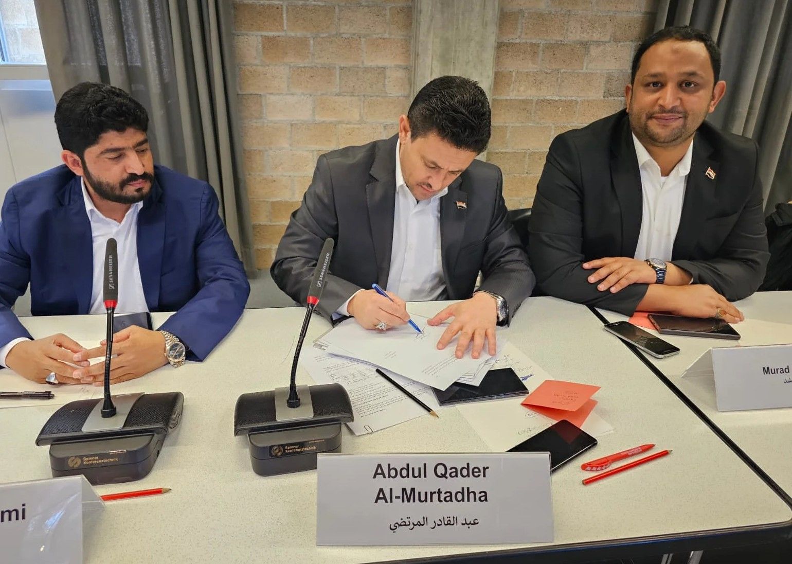 دولة عظمى تدخل على خط المفاوضات اليمنية في مسقط والسبب السعودية ؟..تفاصيل