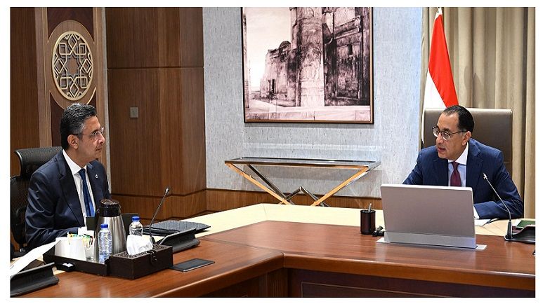 رئيس الوزراء: ضرورة وجود مخزون إستراتيجي من السلع الأساسية…