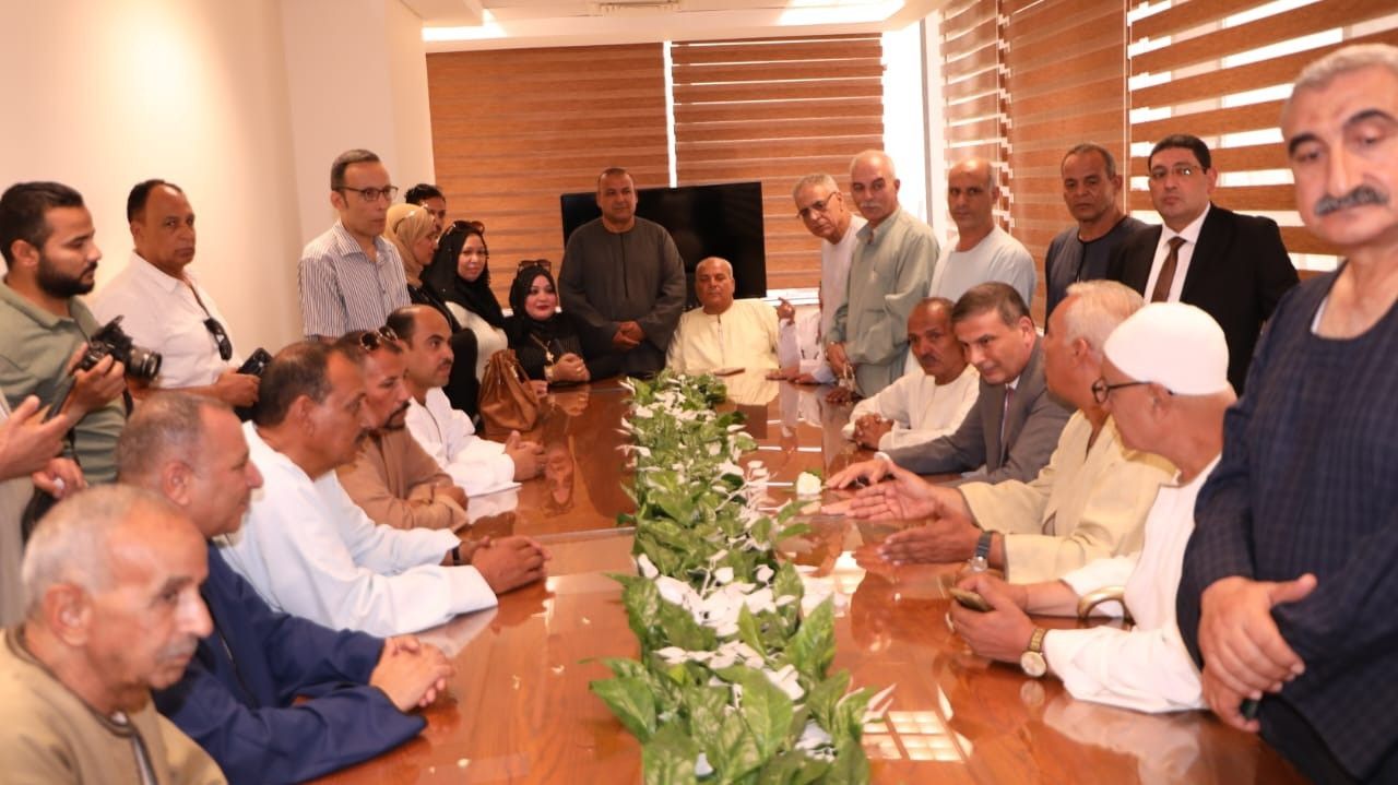 وزير الزراعة: توجيهات من الرئيس السيسي بزيادة الاهتمام بالفلاحين