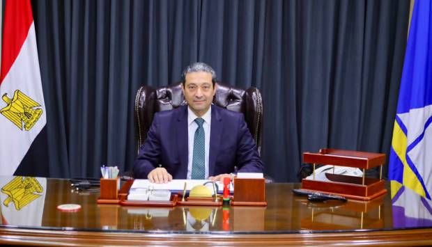 محافظ دمياط: التواجد وسط المواطنين وحل مشاكلهم فى مقدمة الأولويات