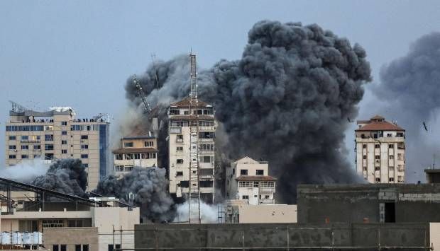 إعلام فلسطيني: إصابات في قصف استهدف مدرسة تؤوي نازحين وسط غزة