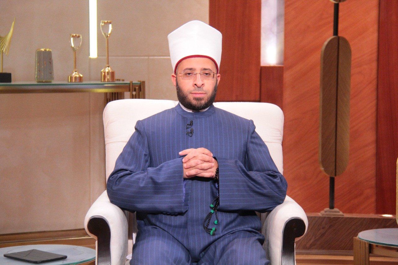 أسامة الأزهري.. صاحب «خطوات على طريق بناء الإنسان» (بروفايل)