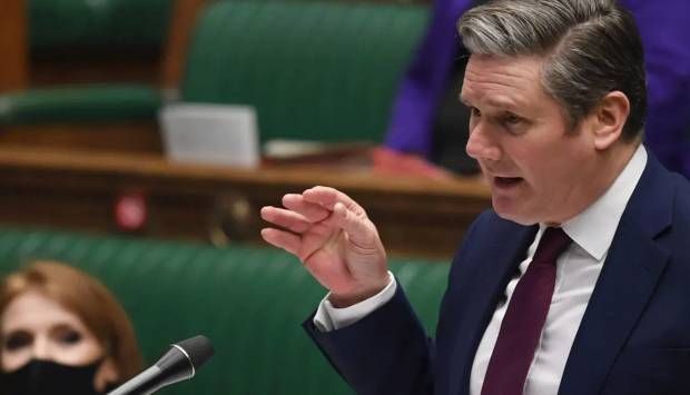 اليوم.. رئيس وزراء بريطانيا الجديد يلتقي الملك ويلقي بيانا في داونينج ستريت