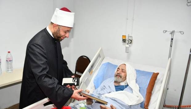 في أولى جولاته التفقدية.. وزير الأوقاف يزور مستشفى الدعاة بمصر الجديدة