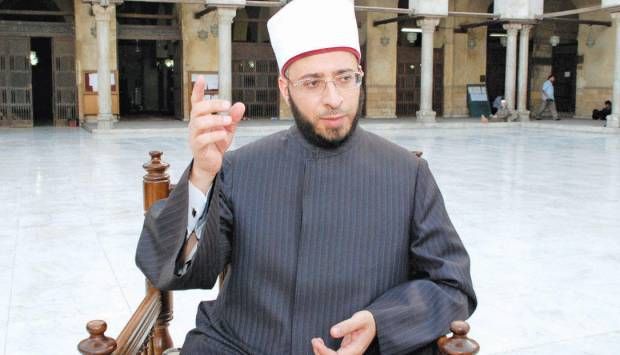 أسامة الأزهري.. صاحب «خطوات على طريق بناء الإنسان» (بروفايل)