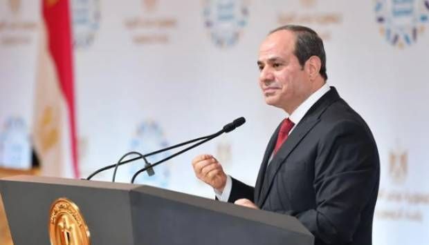 السيسي يهنئ كير ستارمر بحصول حزب العمال البريطاني على الأغلبية بالانتخابات