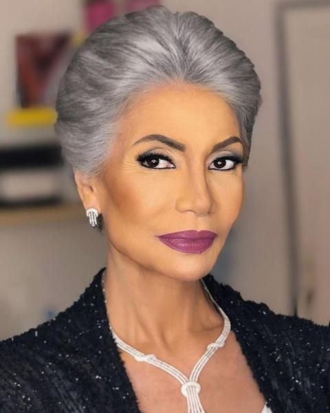 شاهد.. سوسن بدر تحتفل بعيد ميلاد غادة عبدالرازق