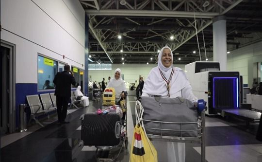 مطار القاهرة يستقبل آخر أفواج من بعثة الحج لوزارة الداخلية (صور)