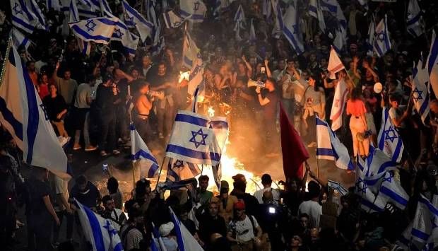 احتجاجات في تل أبيب تطالب بإقالة حكومة نتنياهو