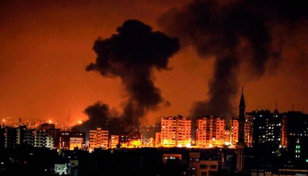 16 شهيدا بقصف الاحتلال مدرسة تؤوي نازحين في النصيرات