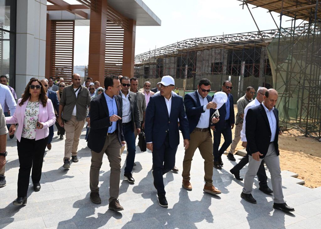 الحكومة تدرس طرح بعض مرافق ومكونات مشروع تلال الفسطاط