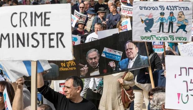 متظاهرون يغلقون الطرق في إسرائيل للمطالبة بإنهاء الحرب ورحيل حكومة نتنياهو