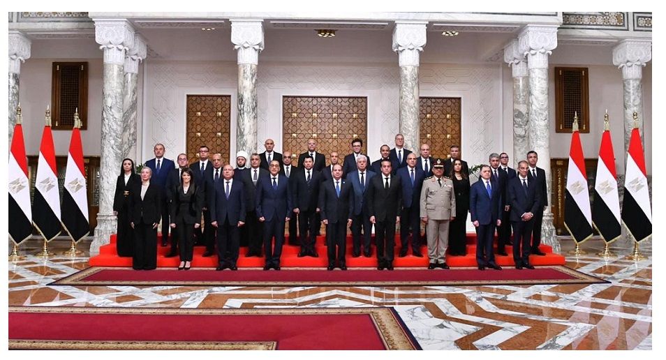 ملف.. الحكومة الجديدة في عين مجتمع الأعمال