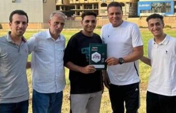 البلاستيك يضم صفقتين استعدادا للموسم الجديد