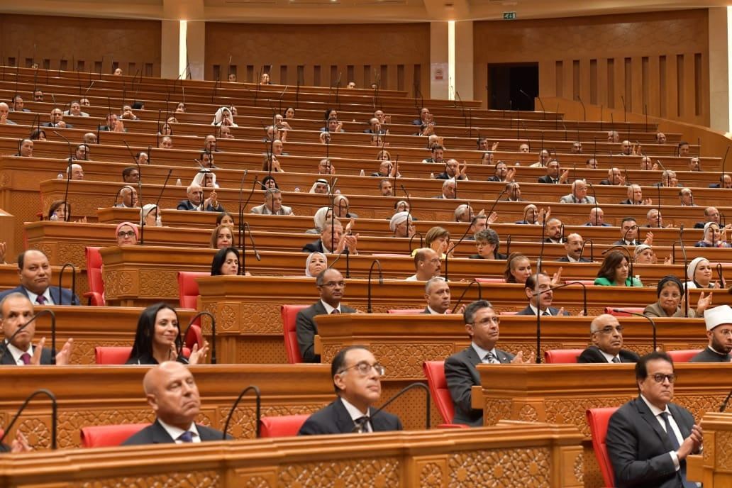 «معا نبني مستقبلا مستداما».. رئيس الوزراء يلقي بيان الحكومة أمام «النواب»