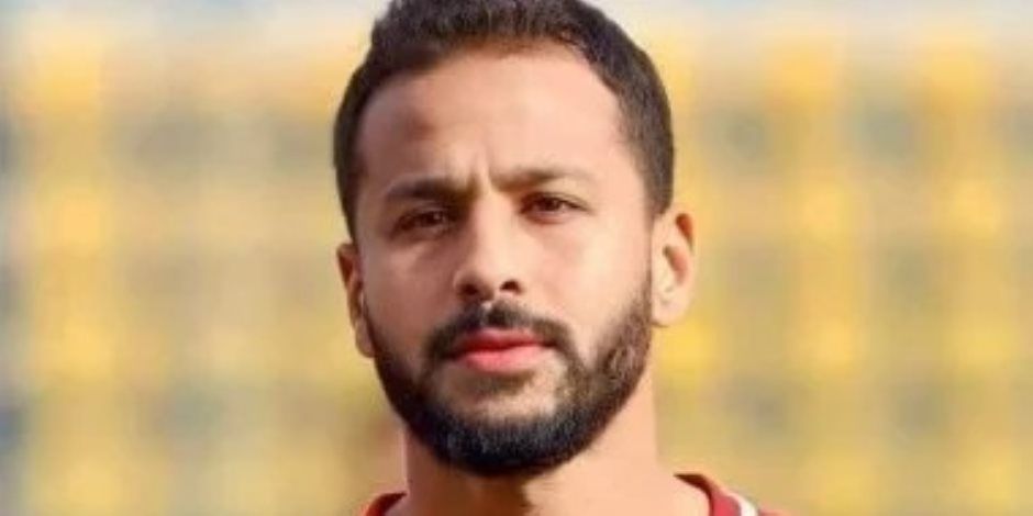 مصدر أمنى: القبض على شخص رفع لافتة خلال عزاء اللاعب أحمد رفعت يوجه خلالها إتهامات لرياضيين
