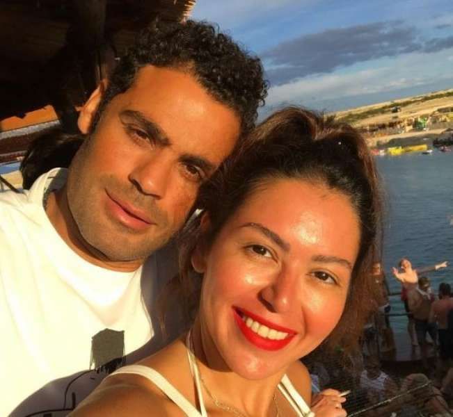 لقاء الخميسي تحتفل بعيد زواجها الـ 20 من محمد عبدالمنصف