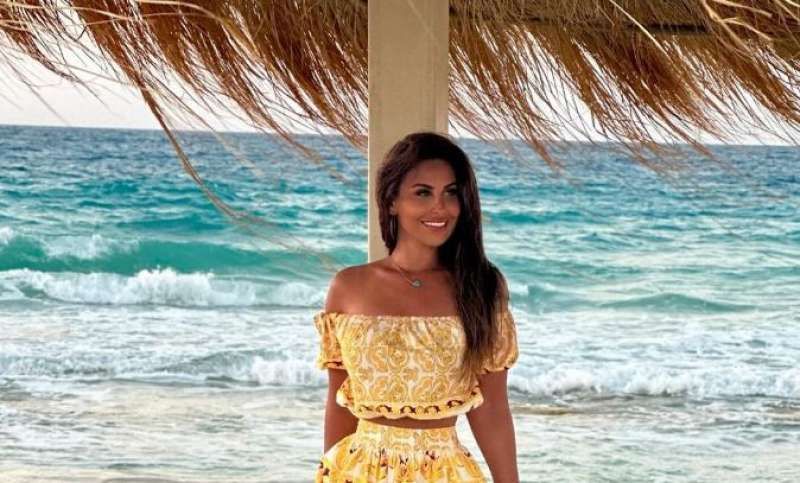 أحدث ظهور لـ ”مي سليم” بإطلالة صيفية جريئة