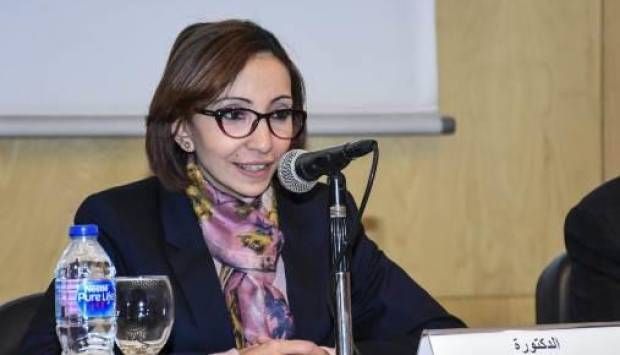 بعد شكوى المواطنين.. محافظ البحيرة تتفقد الأعمال على طريق دمنهور - شبراخيت