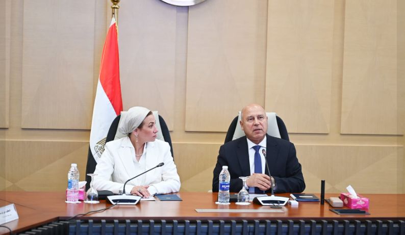 إجراءات حكومية لتيسير إصدار التراخيص الصناعية